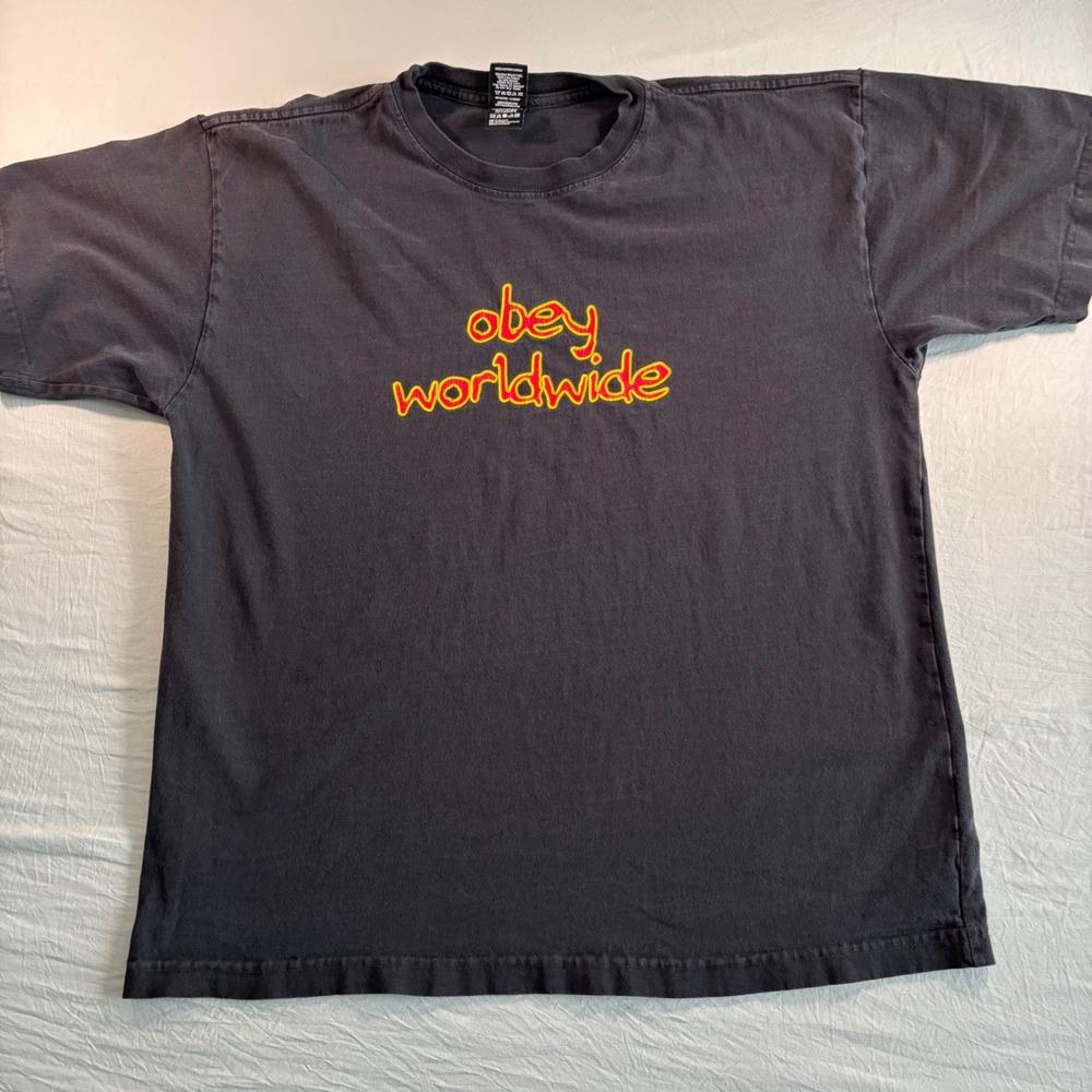 Obey Worldwide Graphic T-Shirt Mens Large Faded Black Yellow Red Streetwear Tee